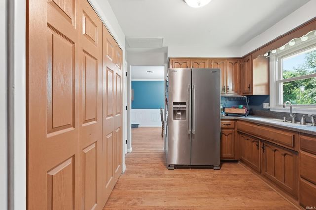 704 Brentwood Circle, Auburn, IN 46706