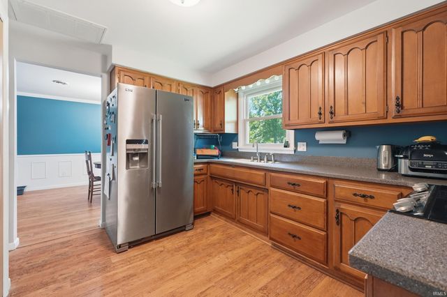 704 Brentwood Circle, Auburn, IN 46706