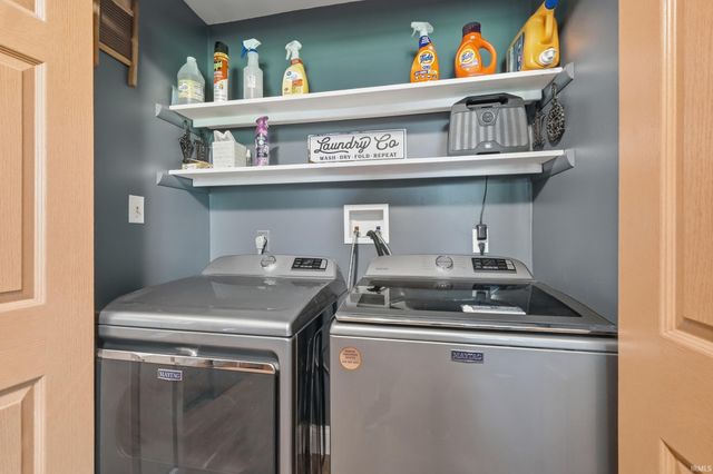 704 Brentwood Circle, Auburn, IN 46706