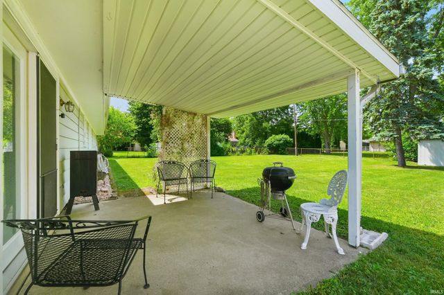 704 Brentwood Circle, Auburn, IN 46706