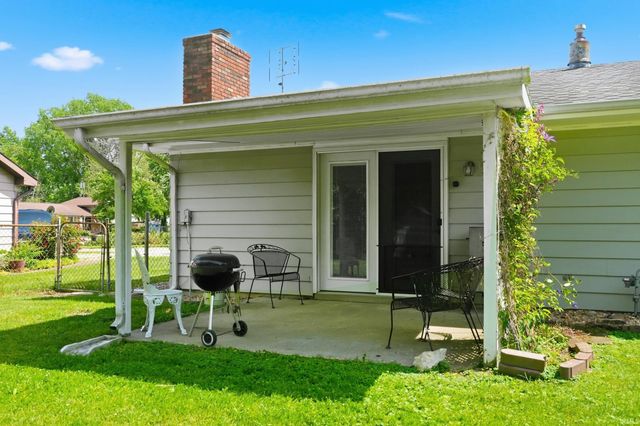 704 Brentwood Circle, Auburn, IN 46706