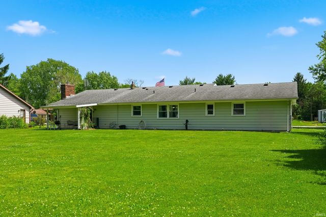 704 Brentwood Circle, Auburn, IN 46706