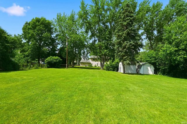 704 Brentwood Circle, Auburn, IN 46706