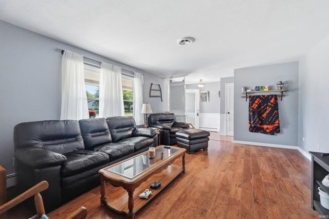 704 Brentwood Circle, Auburn, IN 46706