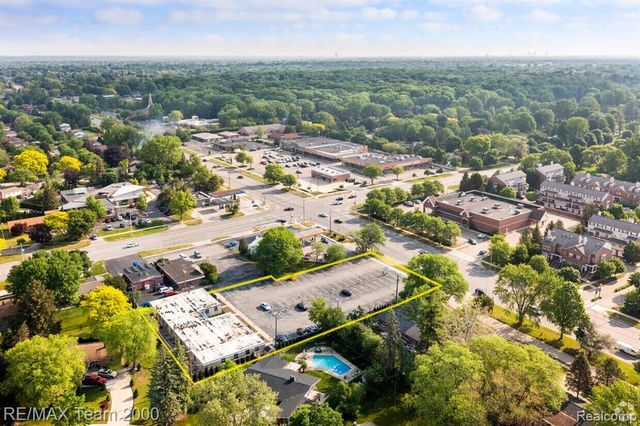 16985 Farmington Road, Livonia, MI 48154