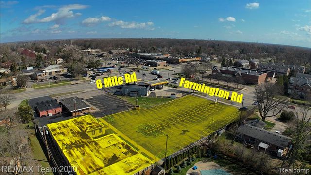 16985 Farmington Road, Livonia, MI 48154