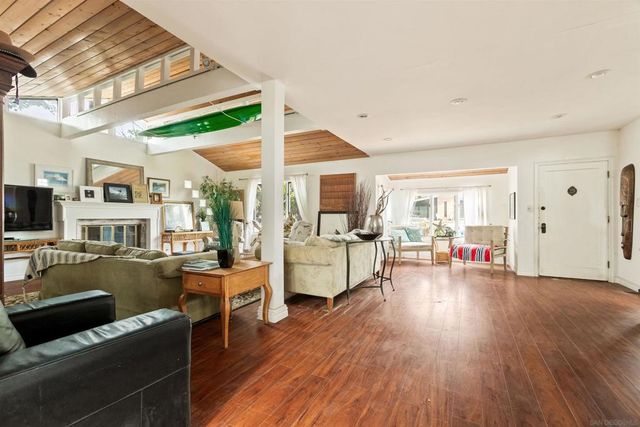 4072 Haines St, San Diego, CA 92109