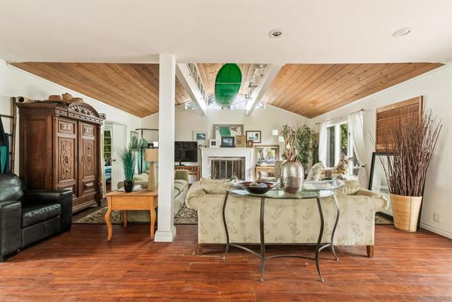 4072 Haines St, San Diego, CA 92109