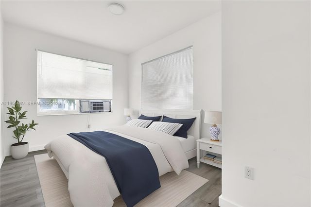 402 NW 12th Ave 202, Miami, FL 33128