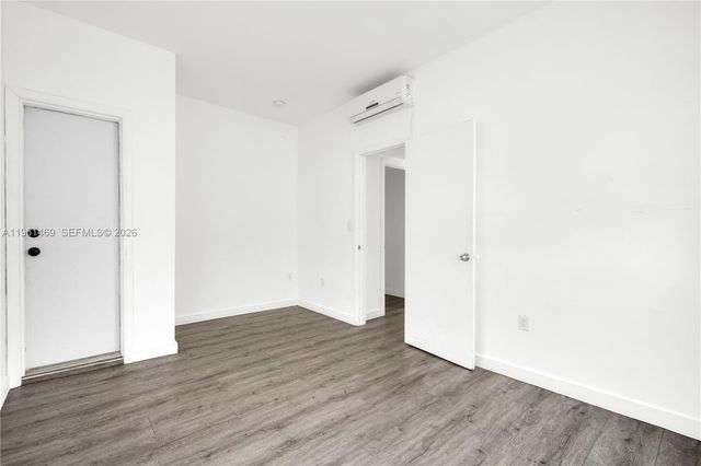 402 NW 12th Ave 202, Miami, FL 33128