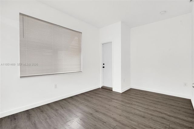 402 NW 12th Ave 202, Miami, FL 33128