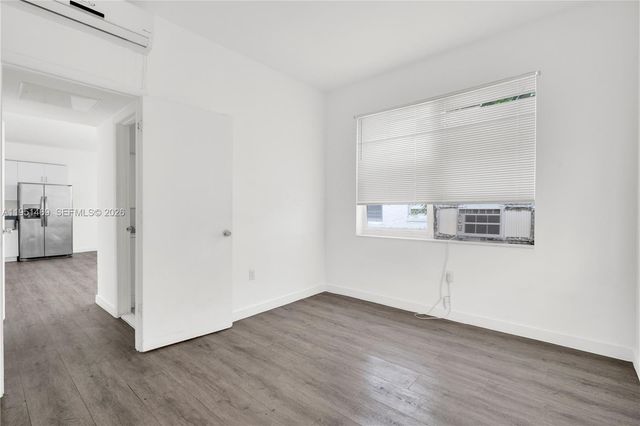 402 NW 12th Ave 202, Miami, FL 33128