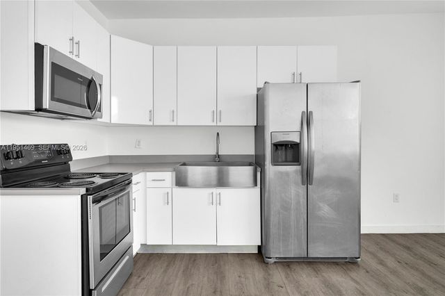 402 NW 12th Ave 202, Miami, FL 33128