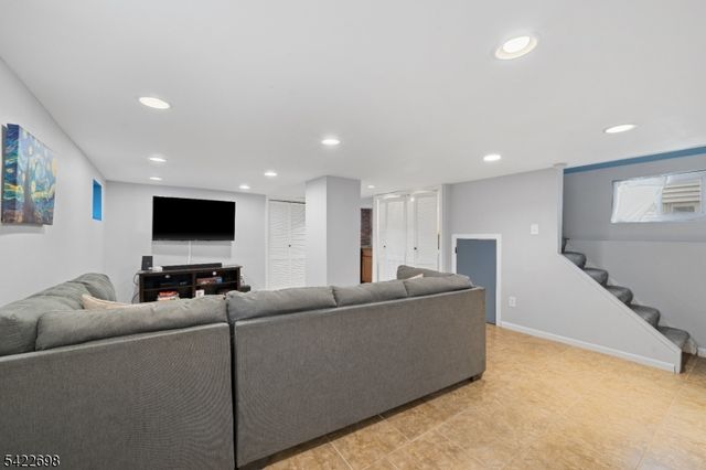 169 Oak Ridge Ave, Nutley Twp., NJ 07110