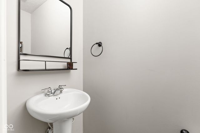 5727 Brookstone Drive, Indianapolis, IN 46234