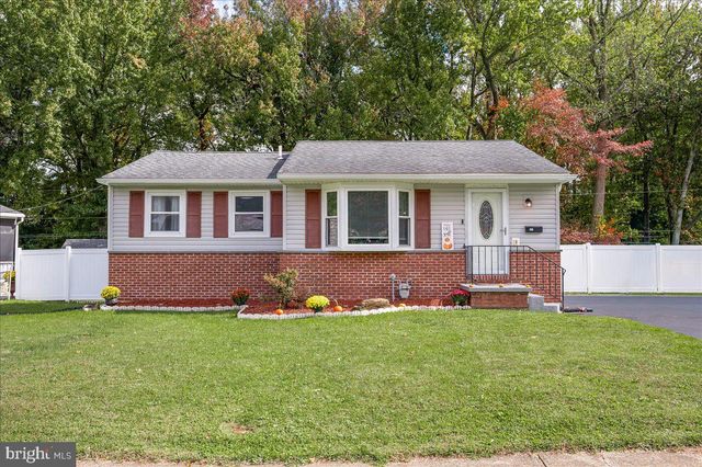 402 TAMARA CIR, Newark, DE 19711