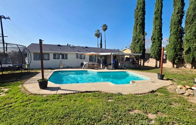 5889 Dogwood Street, San Bernardino, CA 92404
