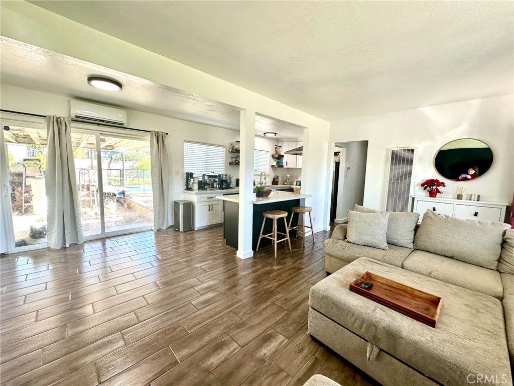 5889 Dogwood Street, San Bernardino, CA 92404