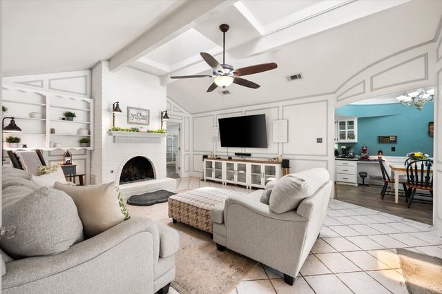 1307 S Westador Drive, Arlington, TX 76015