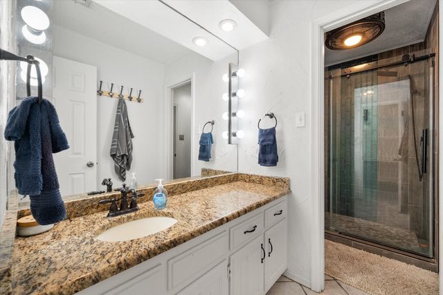 1307 S Westador Drive, Arlington, TX 76015