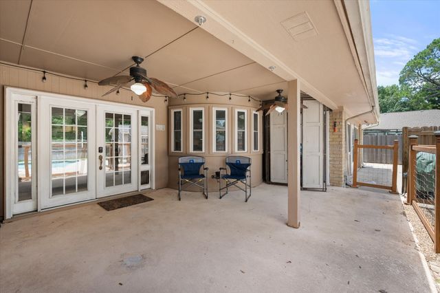 1307 S Westador Drive, Arlington, TX 76015
