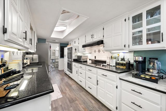 1307 S Westador Drive, Arlington, TX 76015