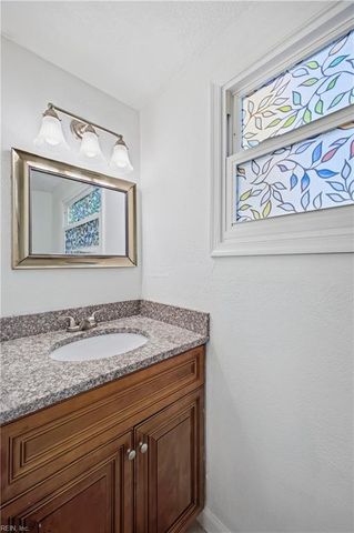 10 Alden AVE, Portsmouth, VA 23702