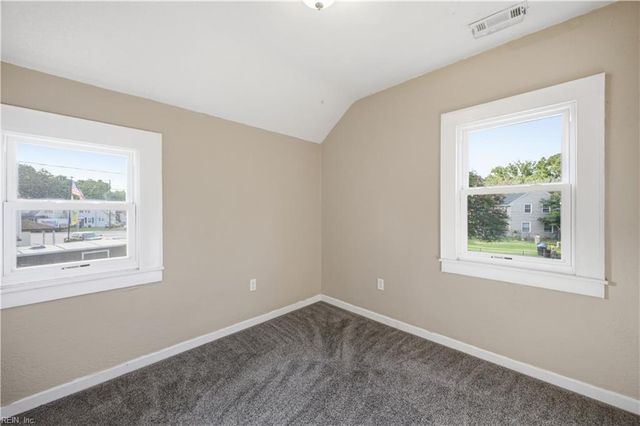 10 Alden AVE, Portsmouth, VA 23702