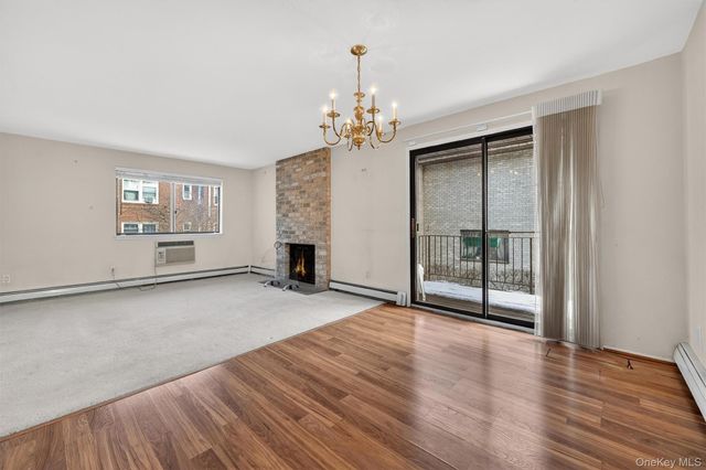 89 N Broadway 213, White Plains, NY 10603