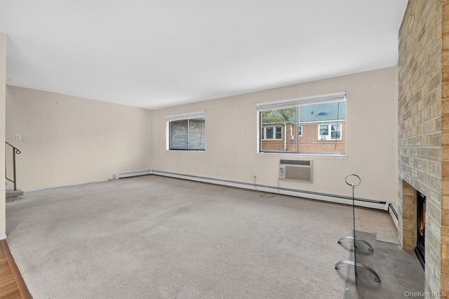 89 N Broadway 213, White Plains, NY 10603