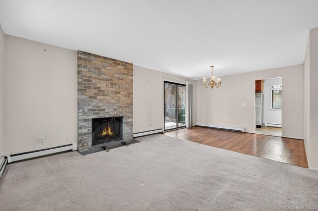 89 N Broadway 213, White Plains, NY 10603