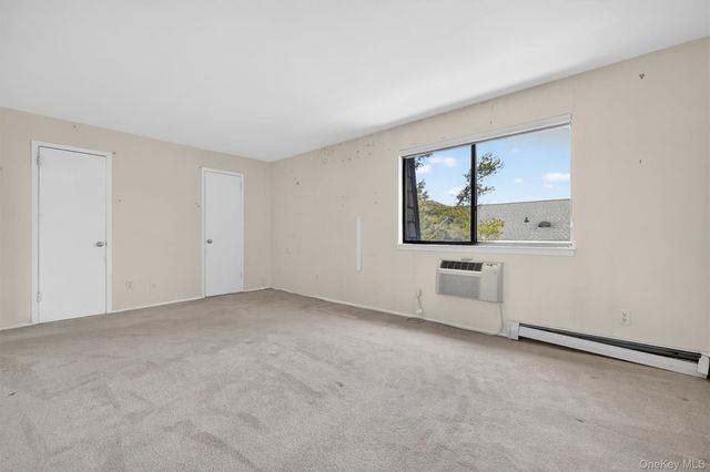 89 N Broadway 213, White Plains, NY 10603