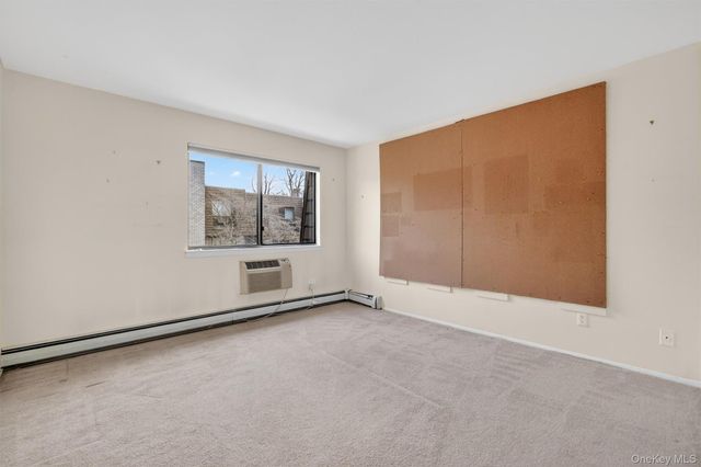 89 N Broadway 213, White Plains, NY 10603