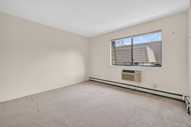 89 N Broadway 213, White Plains, NY 10603