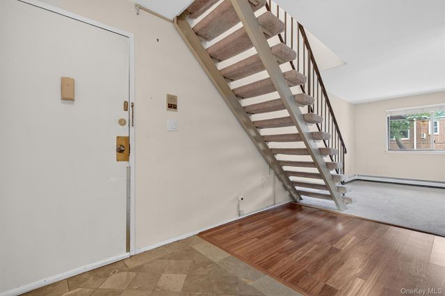 89 N Broadway 213, White Plains, NY 10603