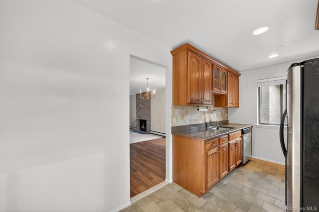 89 N Broadway 213, White Plains, NY 10603