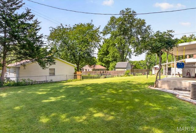1309 Clearview Drive, St Charles, MO 63303