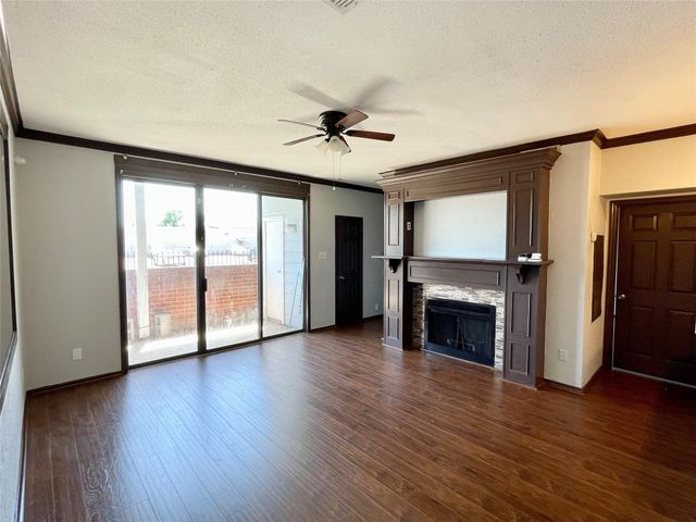 14550 Fonmeadow Drive 1305, Houston, TX 77035
