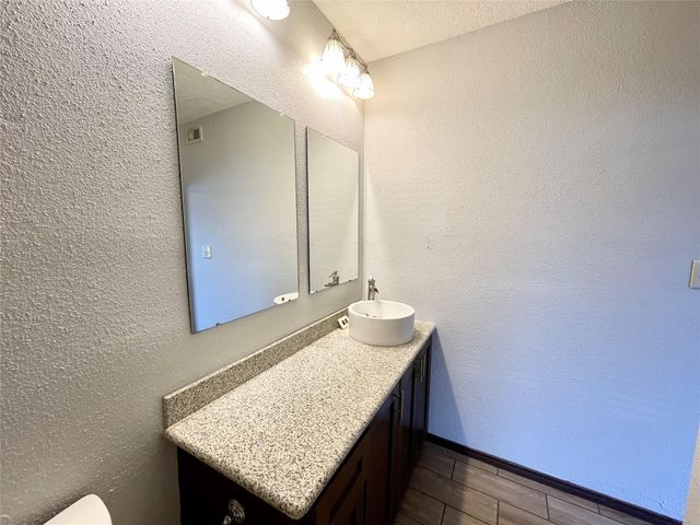14550 Fonmeadow Drive 1305, Houston, TX 77035