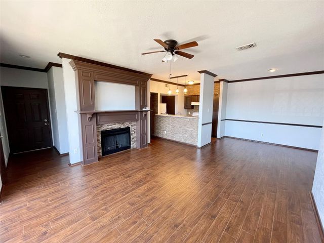 14550 Fonmeadow Drive 1305, Houston, TX 77035