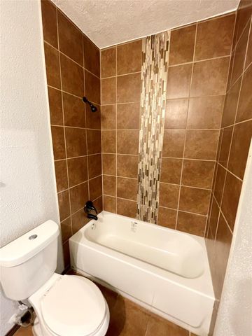 14550 Fonmeadow Drive 1305, Houston, TX 77035