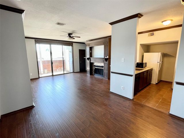 14550 Fonmeadow Drive 1305, Houston, TX 77035