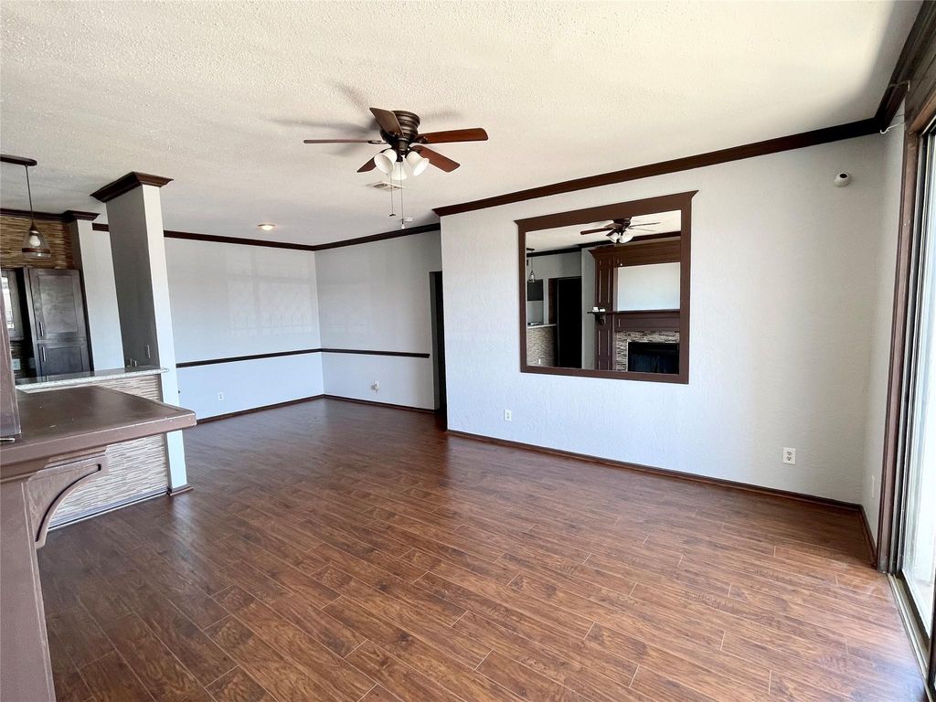 14550 Fonmeadow Drive 1305, Houston, TX 77035