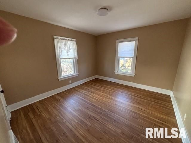 1103 W Main Cross Street, Taylorville, IL 62568