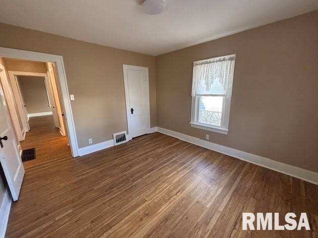 1103 W Main Cross Street, Taylorville, IL 62568