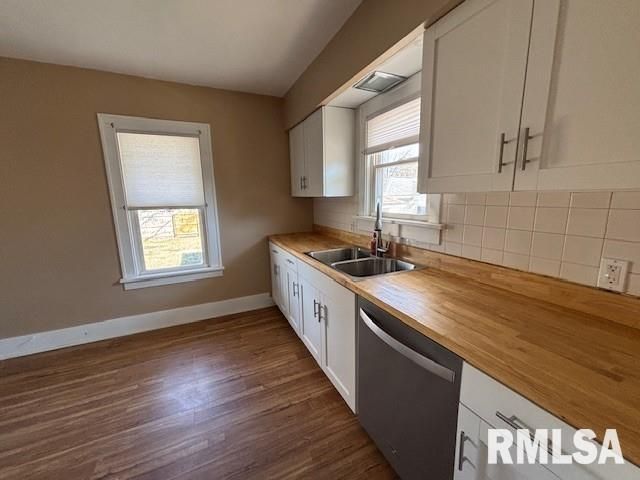 1103 W Main Cross Street, Taylorville, IL 62568