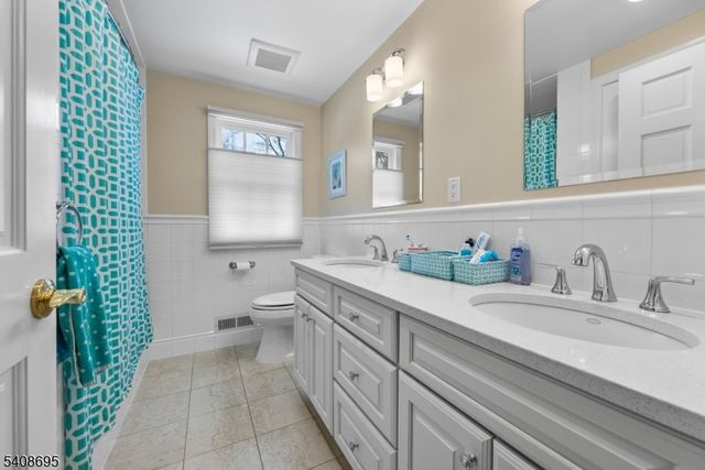 14 Fairfield Dr E, Morris Twp., NJ 07960