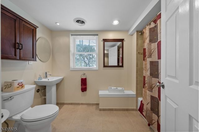 14 Fairfield Dr E, Morris Twp., NJ 07960