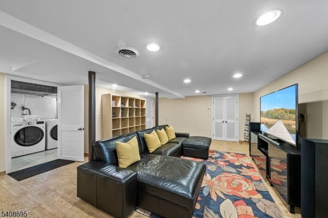 14 Fairfield Dr E, Morris Twp., NJ 07960