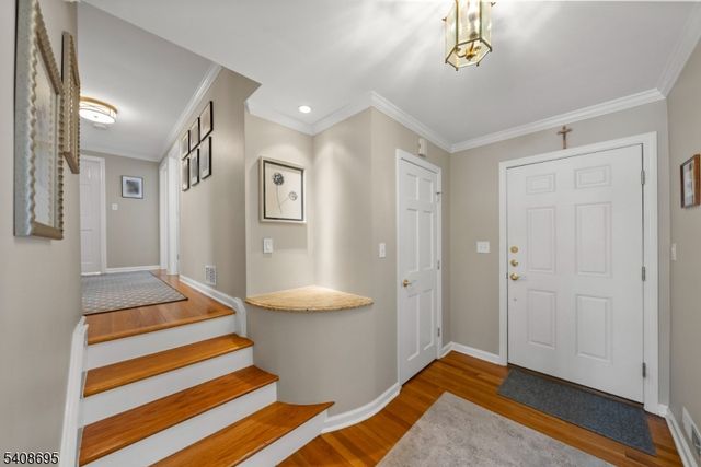 14 Fairfield Dr E, Morris Twp., NJ 07960